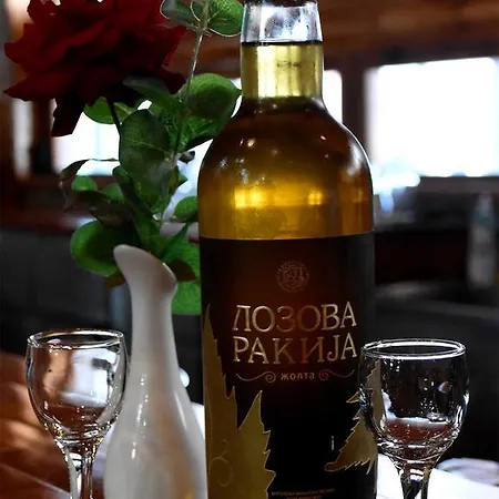 And Winery Lozar 3* ביטולה