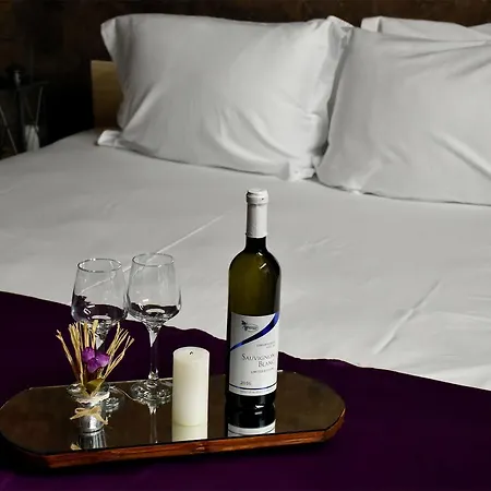 And Winery Lozar 3* ביטולה