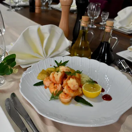 מלון And Winery Lozar
