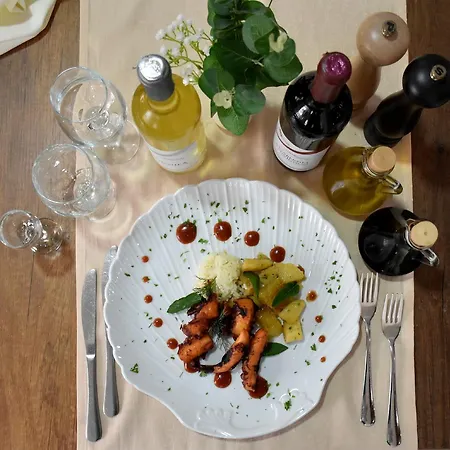 מלון And Winery Lozar